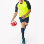 Joma 82P4R4325 الفلورسنت الأصفر الأزرق الداكن قميص قصير الأكمام أساسي رجال - Image 5