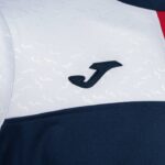 Joma 82P4R2922 الأزرق الداكن الأحمر الأبيض قميص طاقم قصير الأكمام v رجال - Image 3